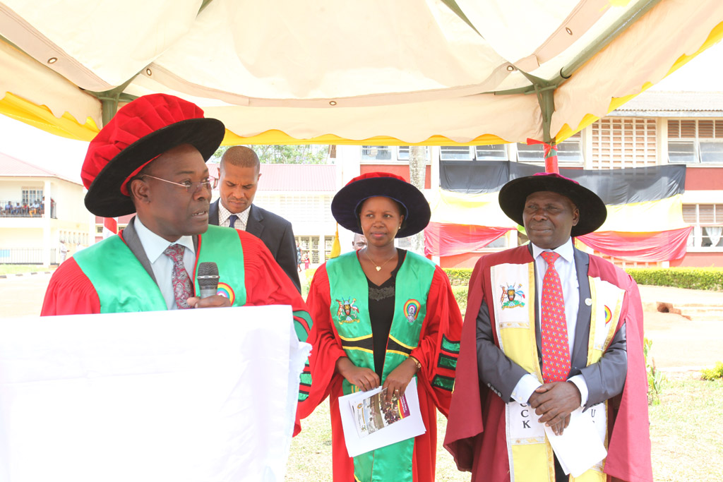 Prof Nyamongo Deputy Vice-Chancellor the Cooperative Development, Research & Innovation making remarks at the graduation Image